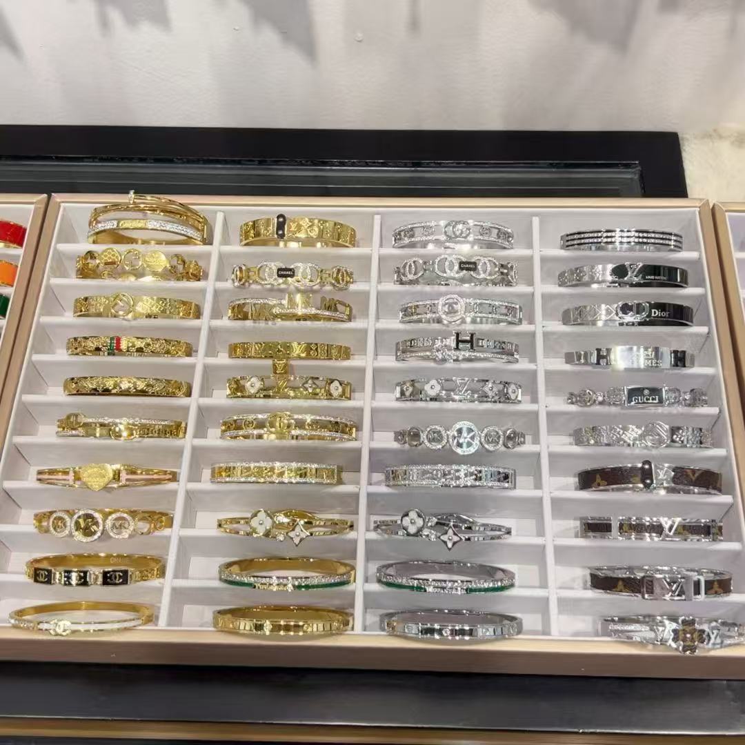 12.8 bracelet checkout